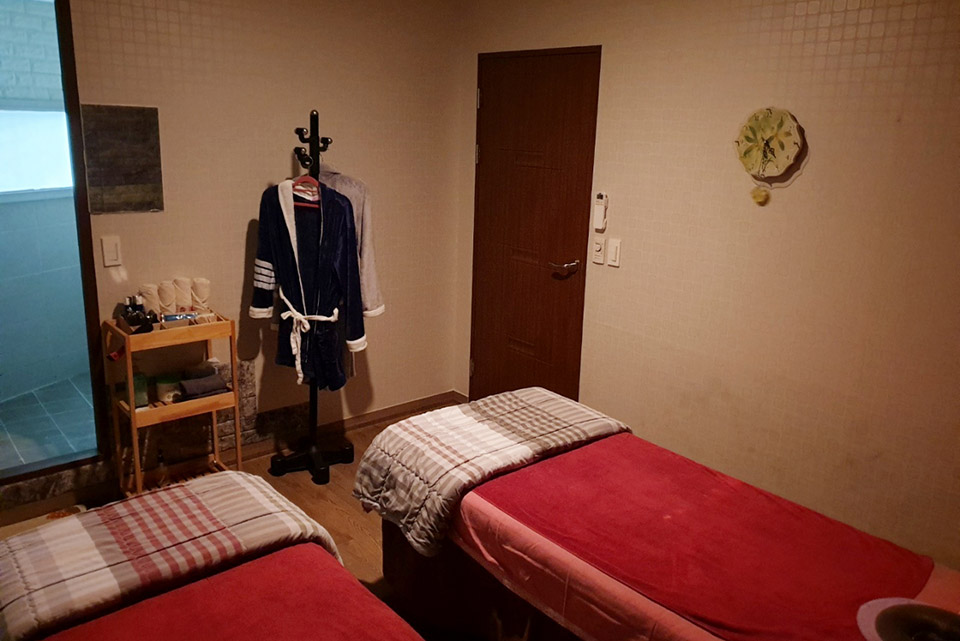 중국마사지 서비스가 제공되는 신안동 수중국전통테라피 매장 내부 사진