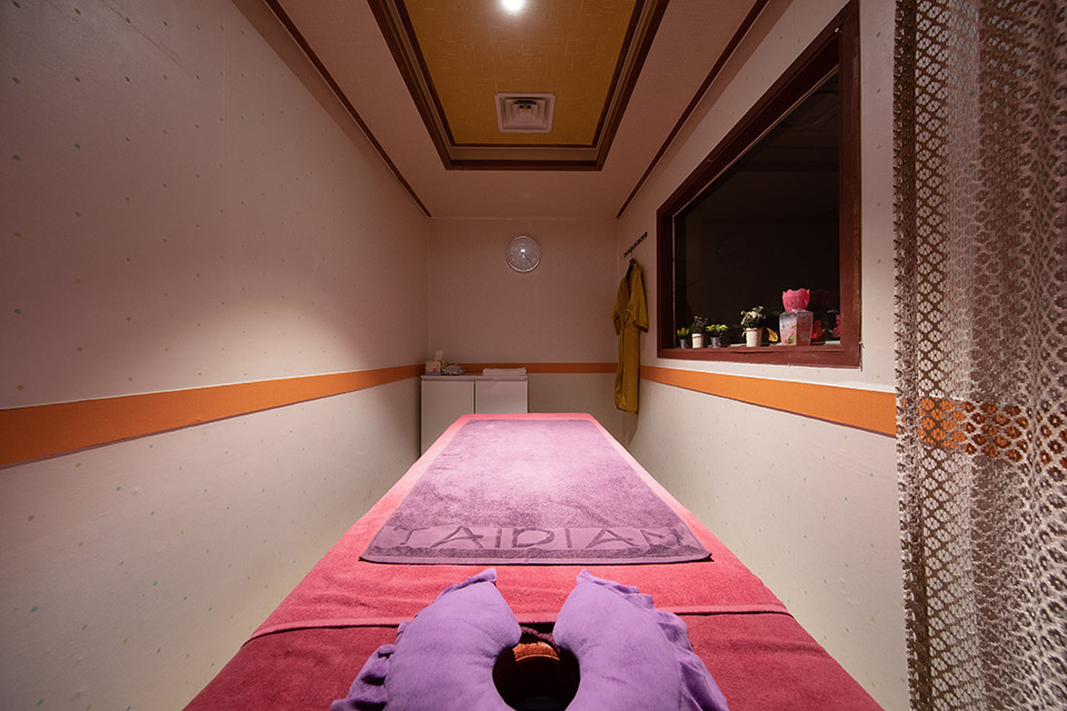 탑동에 위치한 아로마, 건식/스포츠 서비스 가능 힐링테라피 시설