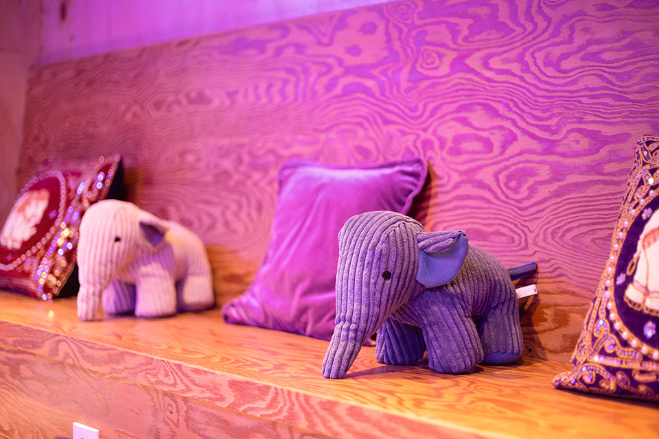 탑동 중국마사지 전문 힐링테라피의 깔끔하고 정돈된 내부 전경