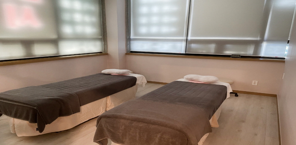 한국마사지 서비스가 제공되는 단계동 더힐링테라피 매장 내부 사진