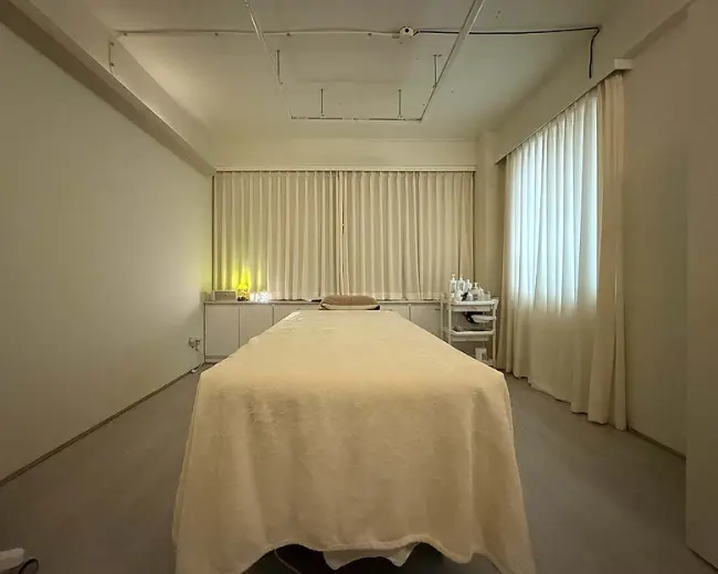 독도리 한국마사지 전문 리치타샵2의 깔끔하고 정돈된 내부 전경
