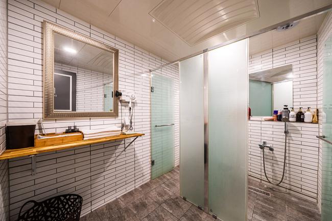 삼덕마사지 - 삼덕동1가 반월당역,중앙로역,대구역,경대병원역,현충로역,칠성시장역 인근 24시간, 샤워가능, 커플실, 수면가능, 단체예약, 남/여공용샵 완비된 마사지 시설