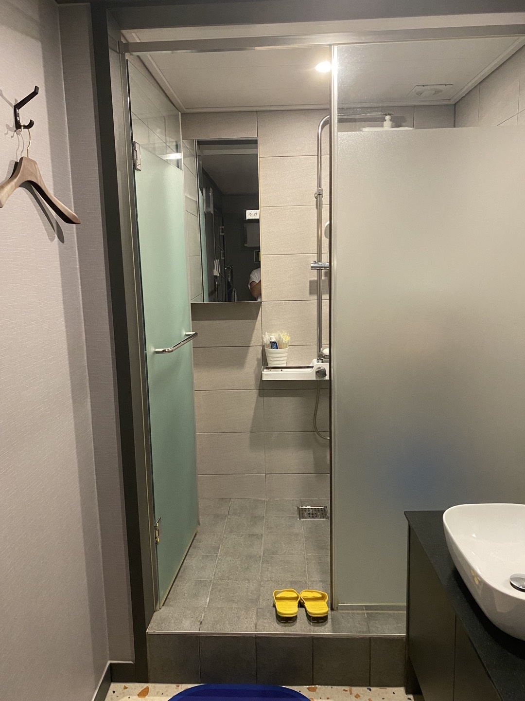 TOILET스포츠마사지 - 온천동 동래역,사직역,미남역 주변에서 방문하기 편한 마사지 매장