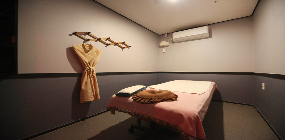 고덕동 에이스아로마 주차가능, 24시간, 샤워가능, 단체예약 완비된 시설 사진