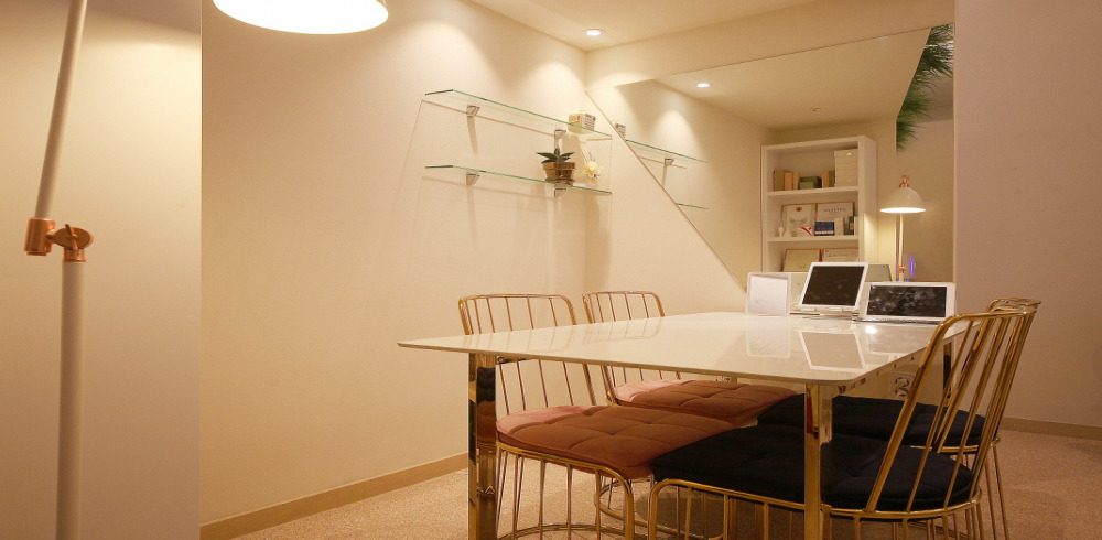 마곡동 한국마사지 전문 우하뷰티랩스킨의 깔끔하고 정돈된 내부 전경