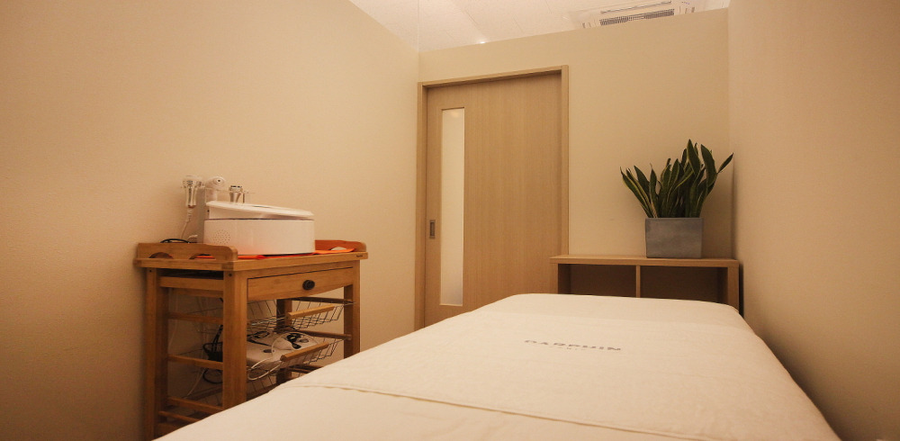 마곡동 한국마사지 전문 우하뷰티랩스킨의 깔끔하고 정돈된 내부 전경