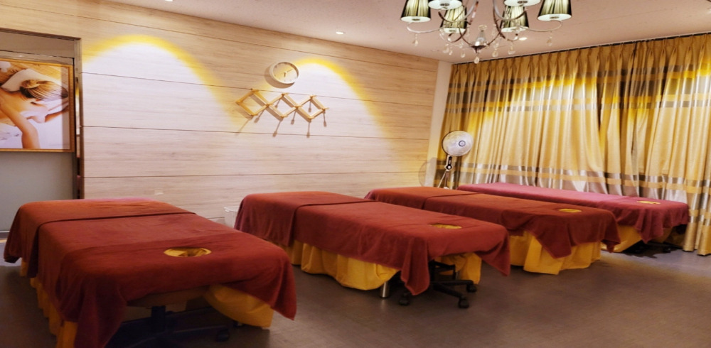 중문동 한국관리사 마사지샵 중문아로마의 쾌적한 관리실 내부 모습