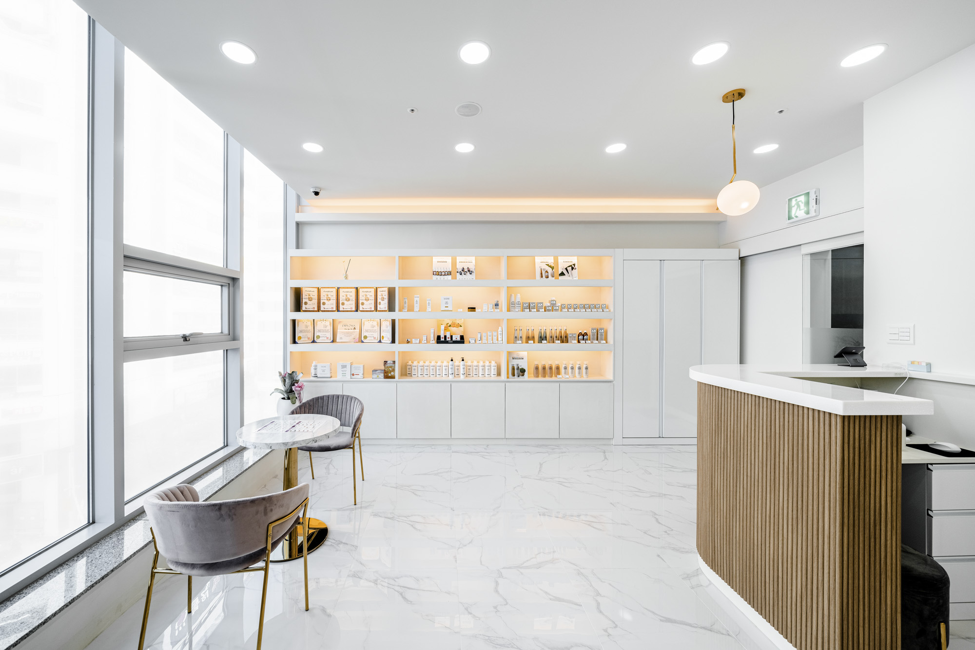 망월동 한국관리사 마사지샵 에이치클래스 에스테틱의 쾌적한 관리실 내부 모습