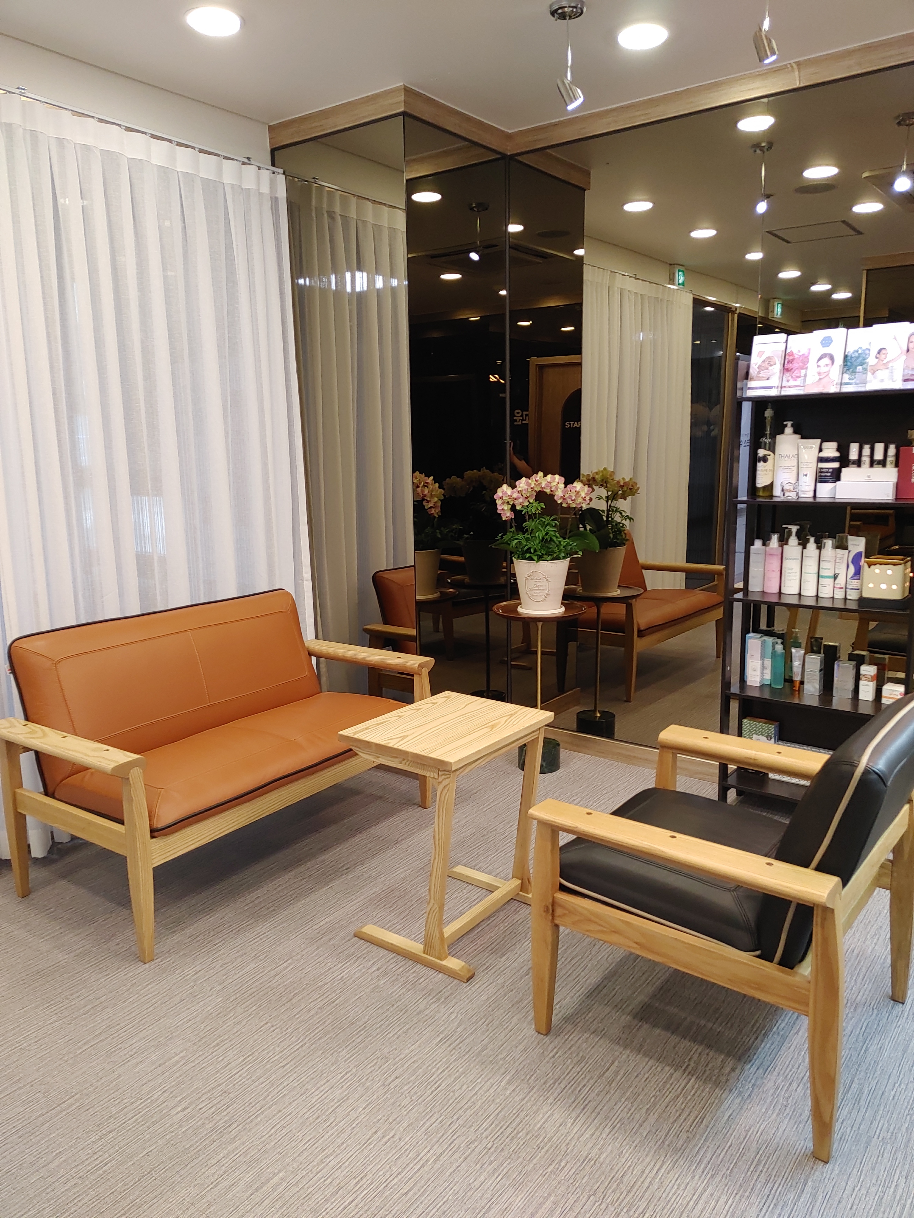 산전/산후 서비스가 제공되는 논현동 에스테틱 고운 매장 내부 사진