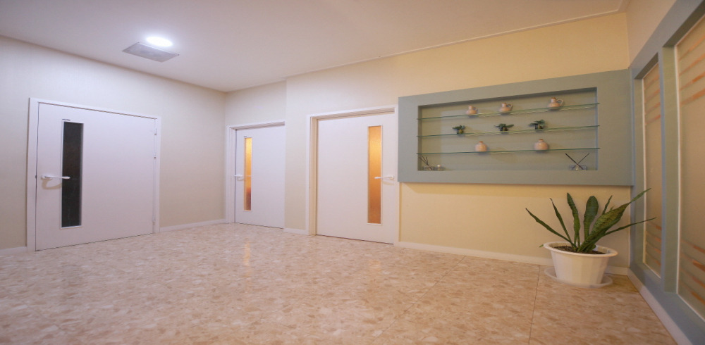 성복역에 위치한 아로마, 건식/스포츠, 커플관리, 풋케어 서비스 가능 약손아로마 시설