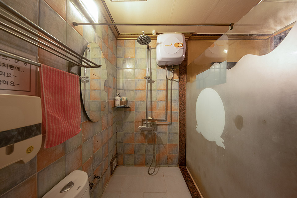 황상동에 위치한 타이, 아로마 서비스 가능 로얄타이마사지 시설