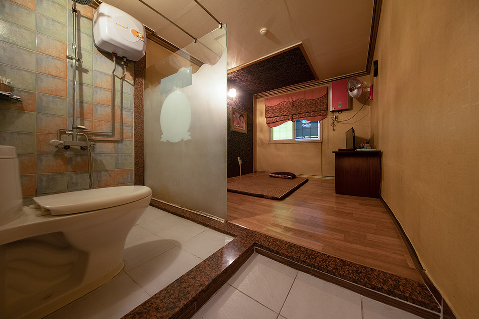 태국마사지 서비스가 제공되는 황상동 로얄타이마사지 매장 내부 사진