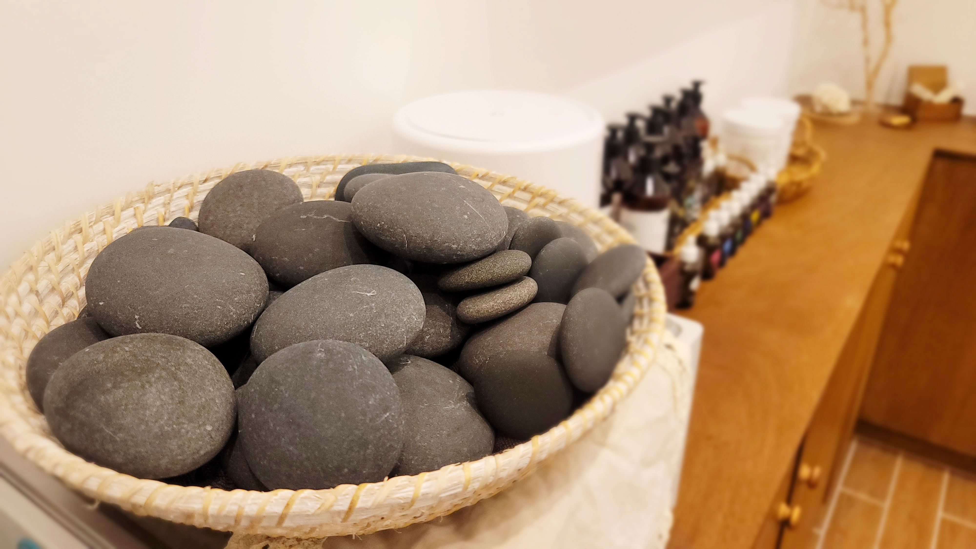 성주동 한국관리사 마사지샵 케어포맘의 쾌적한 관리실 내부 모습