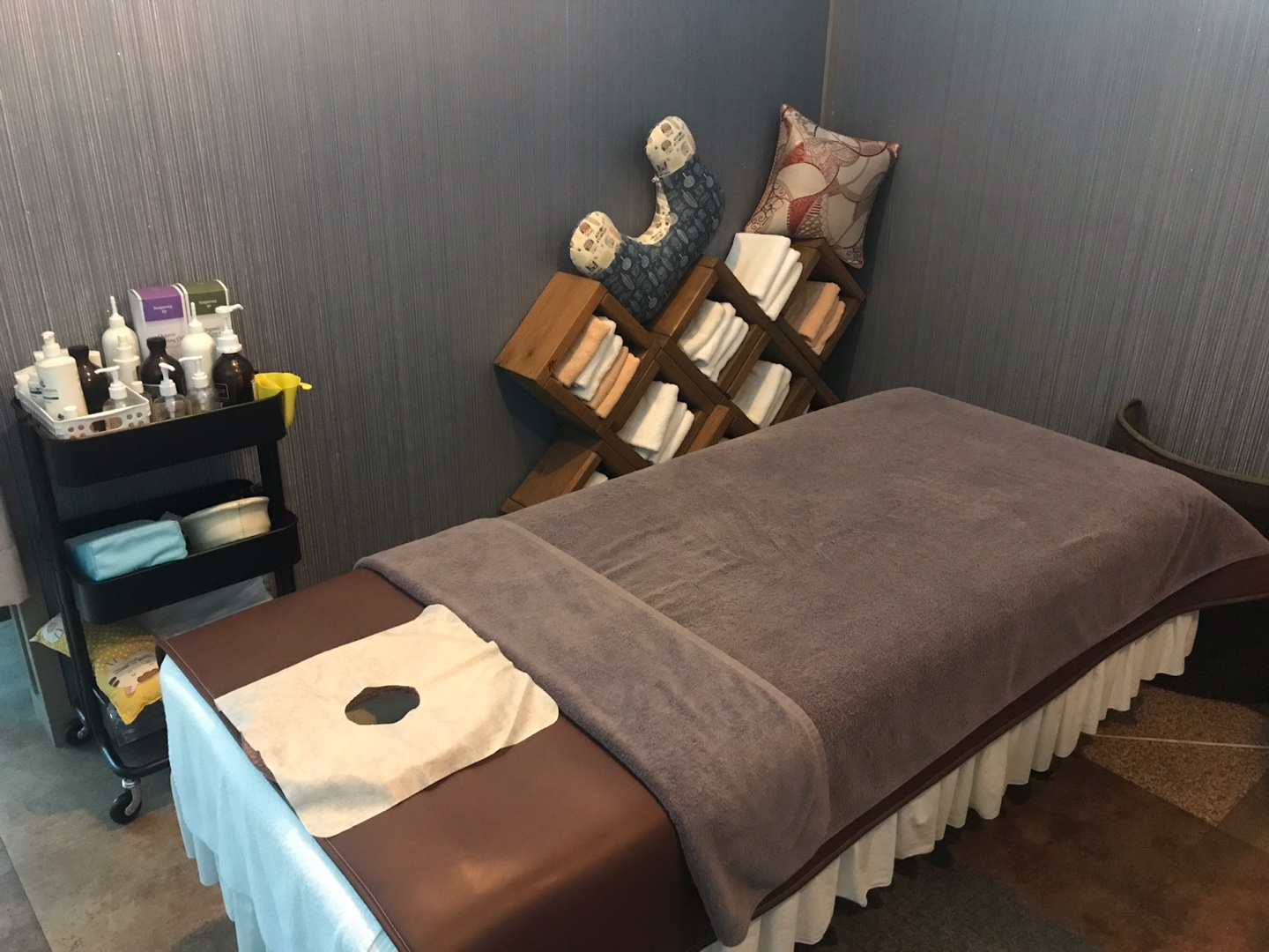 효자동에 위치한 뷰티/에스테틱, 산전/산후 서비스 가능 최임선맘스테라피 시설