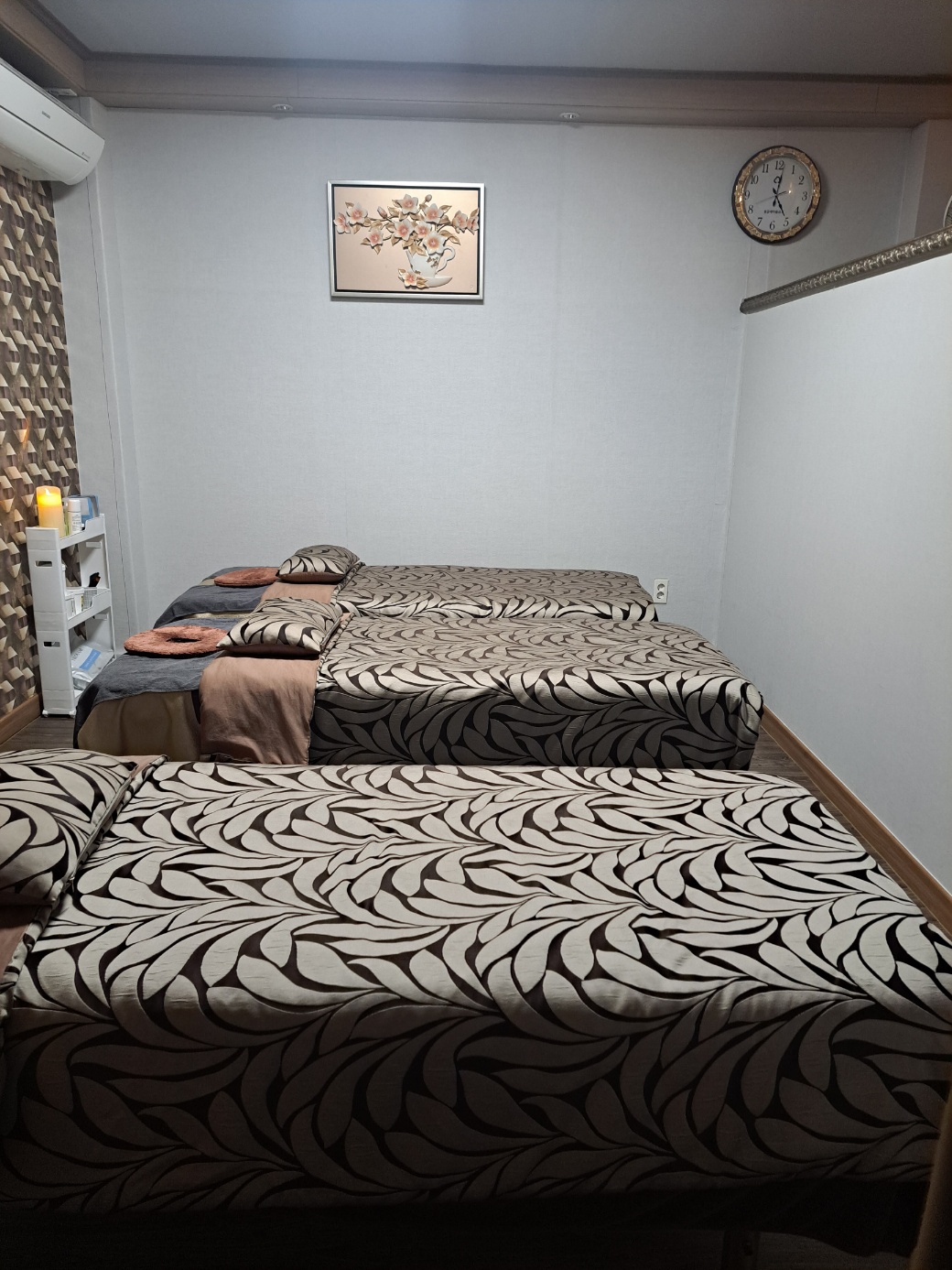 망포역 주변 산전/산후 추천 매장 황후애스킨케어의 전체적인 인테리어 모습