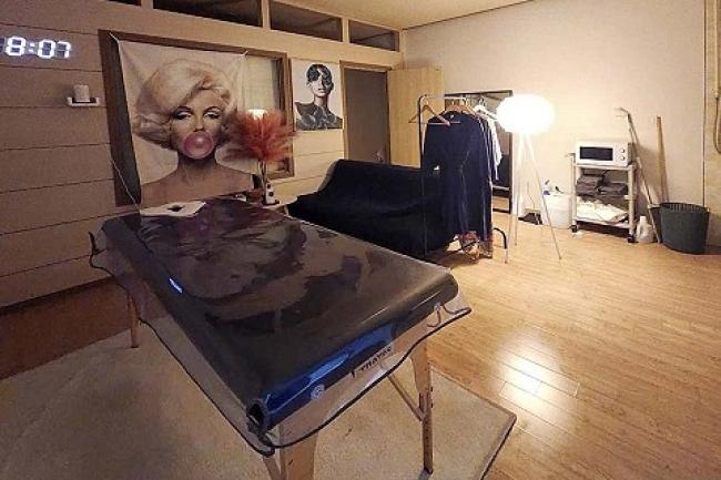 봉천동 1인샵 전문 아르떼테라피의 깔끔하고 정돈된 내부 전경