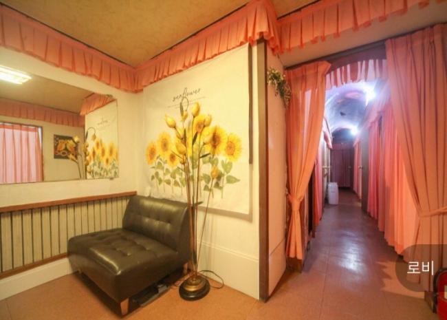 중국마사지 관리 전문 마사지 매장 월드 내부 공간