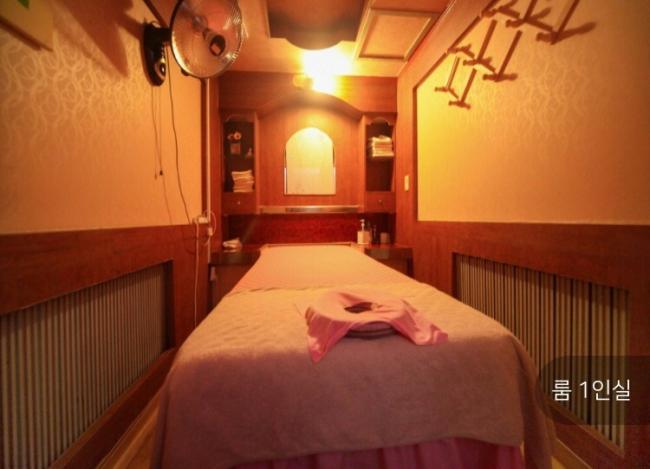 봉천동 중국마사지 전문 월드의 깔끔하고 정돈된 내부 전경