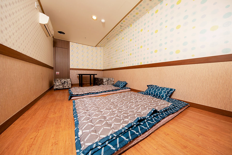 주변 태국마사지 추천 매장 후24시힐링아로마의 전체적인 인테리어 모습