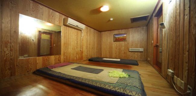 진안동 태국마사지 전문 쿨타이의 깔끔하고 정돈된 내부 전경