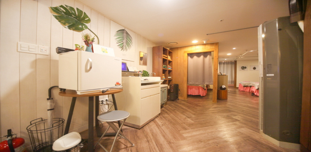 신촌역,대흥역,이대역,아현역,애오개역 인근 아로마, 건식/스포츠, 커플관리 서비스가 제공되는 더힐링 의 전체 시설