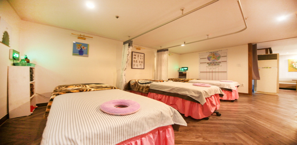 북아현동 중국관리사 마사지샵 더힐링 의 쾌적한 관리실 내부 모습