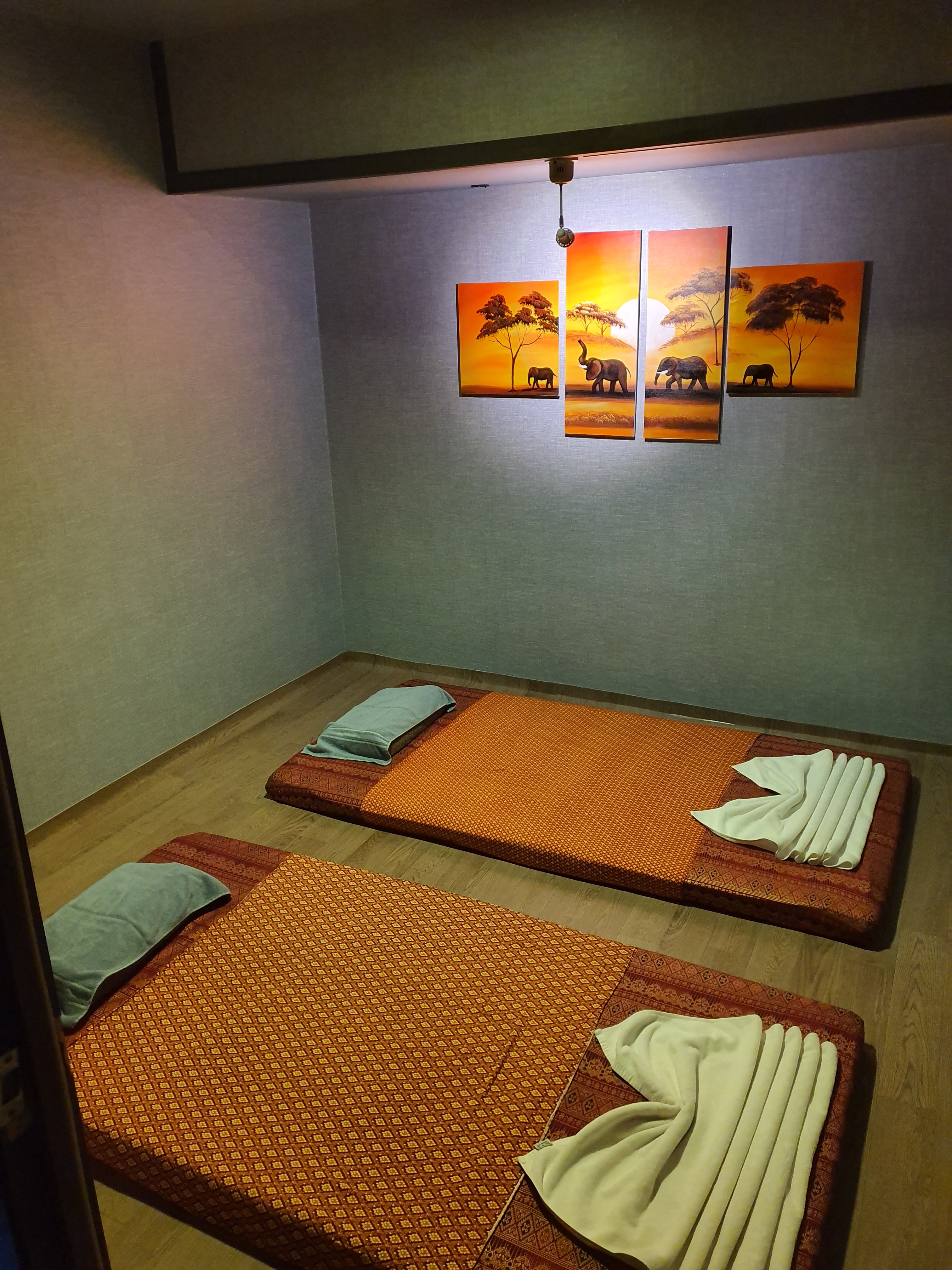 반구동 주변 반구타이 매장 주요 시설 및 인테리어 사진