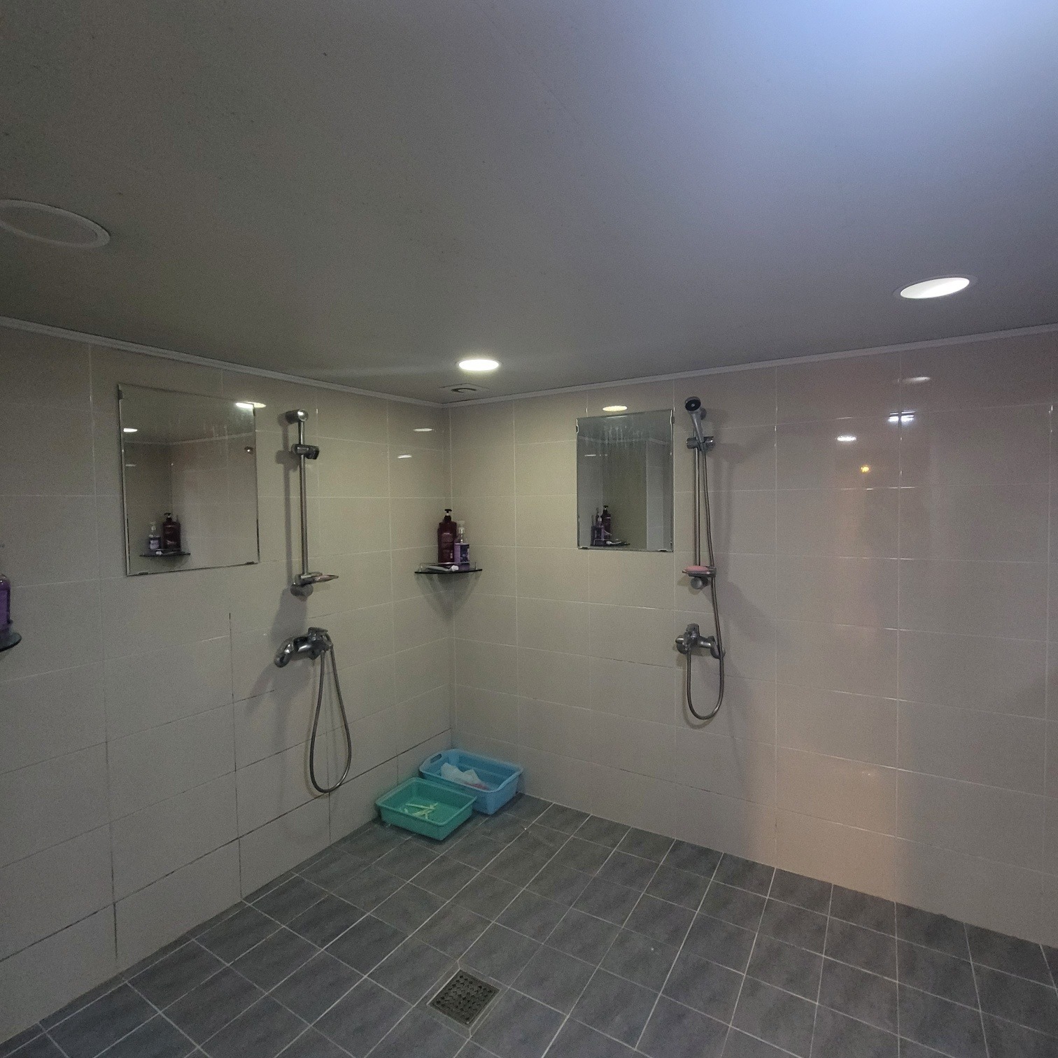 서동 킹타이 주차가능, 샤워가능, 수면가능, 남/여공용샵 완비된 시설 사진