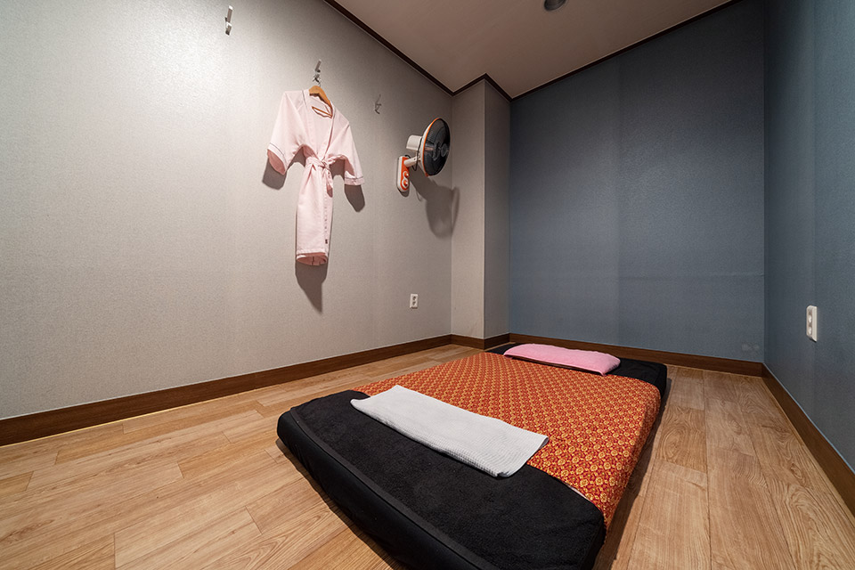 신상리 인근 태국관리사 마사지 전문 킹타이마사지의 아늑한 내부 시설 안내