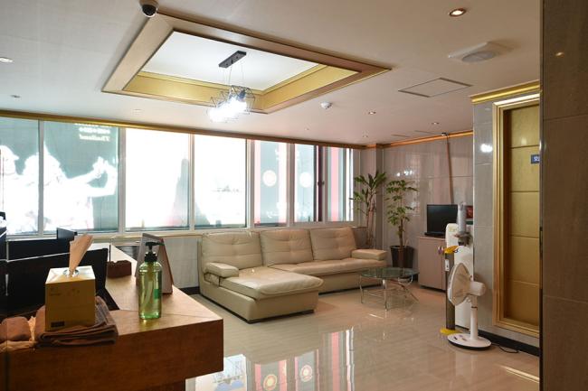 힐링타이왓포 - 부전동 부암역,서면역,범내골역,부전역,전포역 인근 샤워가능, 수면가능, 남/여공용샵 완비된 마사지 시설