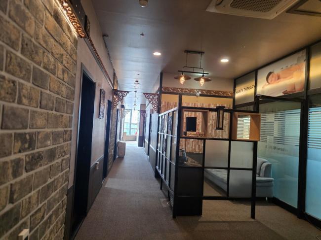 주변 태국마사지 추천 매장 해피테라피의 전체적인 인테리어 모습