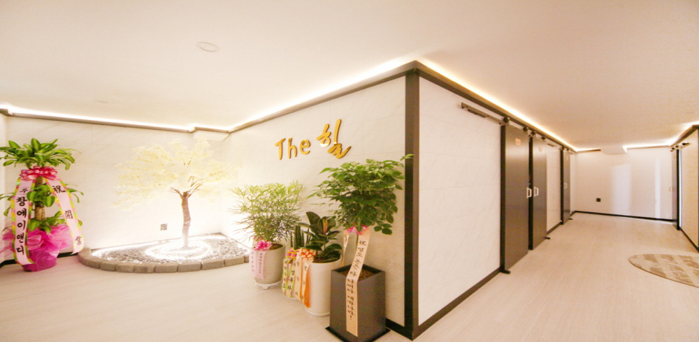 남포역 주변 더힐 매장 주요 시설 및 인테리어 사진