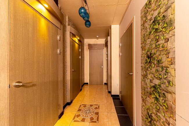 고잔동 스웨디시 전문 뉴테라피의 깔끔하고 정돈된 내부 전경