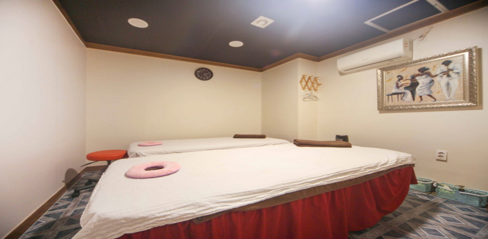 동삭동에 위치한 아로마, 건식/스포츠, 스웨디시 서비스 가능 궁테라피 시설