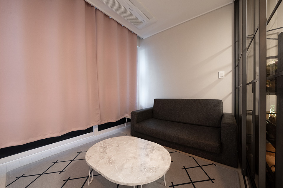 매학리 태국관리사 마사지샵 골드타이의 쾌적한 관리실 내부 모습