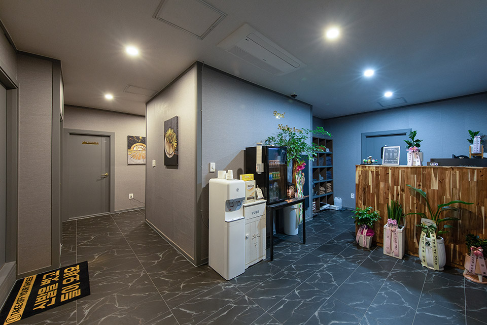 로얄아로마&로미 - 평리동 인근 태국마사지 전문 마사지 매장 전경