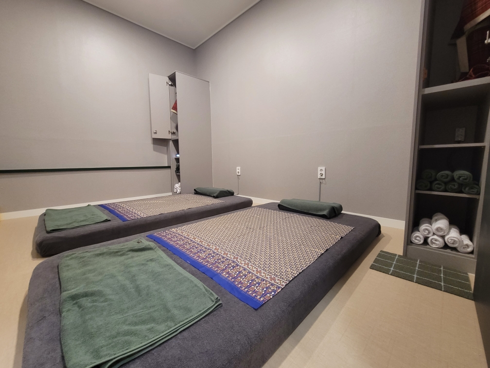 태국마사지 서비스가 제공되는 운서동 청담타이마사지 매장 내부 사진