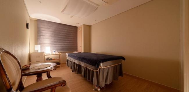 한국마사지 서비스가 제공되는 우동 리셋아로마 매장 내부 사진