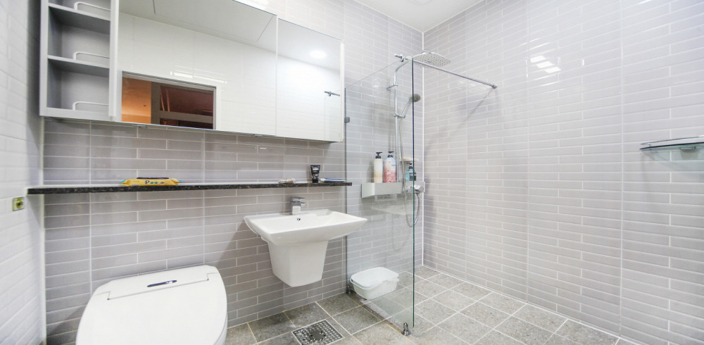 도선동 한국관리사 마사지샵 리슈에스테틱의 쾌적한 관리실 내부 모습