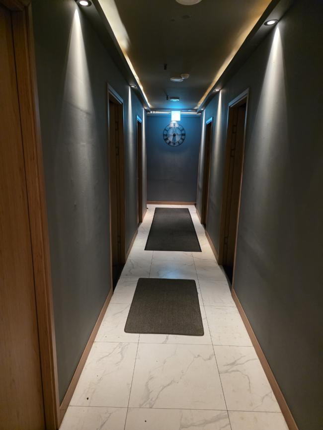 한국마사지 관리 전문 마사지 매장 돈키호테라피 내부 공간