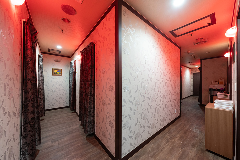 구로동 스웨디시 전문 푸딩스웨디시의 깔끔하고 정돈된 내부 전경