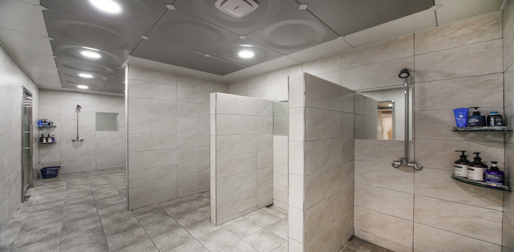 중동 한국관리사 마사지샵 문스파호텔테라피의 쾌적한 관리실 내부 모습