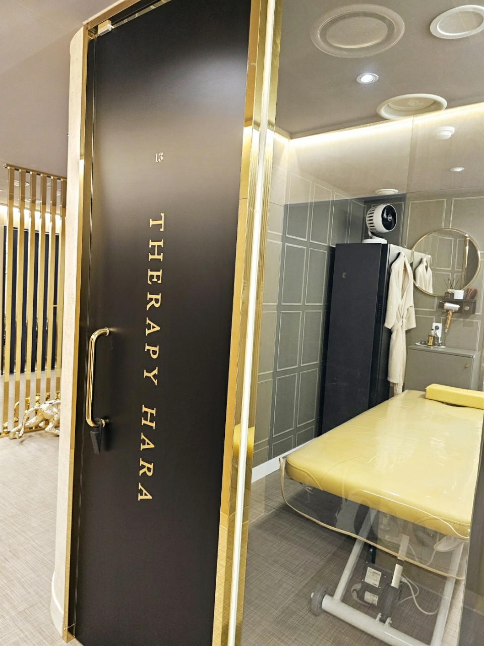 도화동 스웨디시 전문 테라피하라의 깔끔하고 정돈된 내부 전경