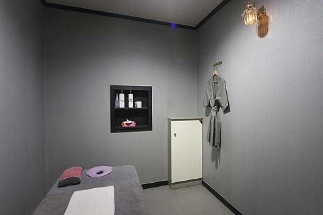 중국마사지 서비스가 제공되는 진영리 퀸스포츠아로마 매장 내부 사진