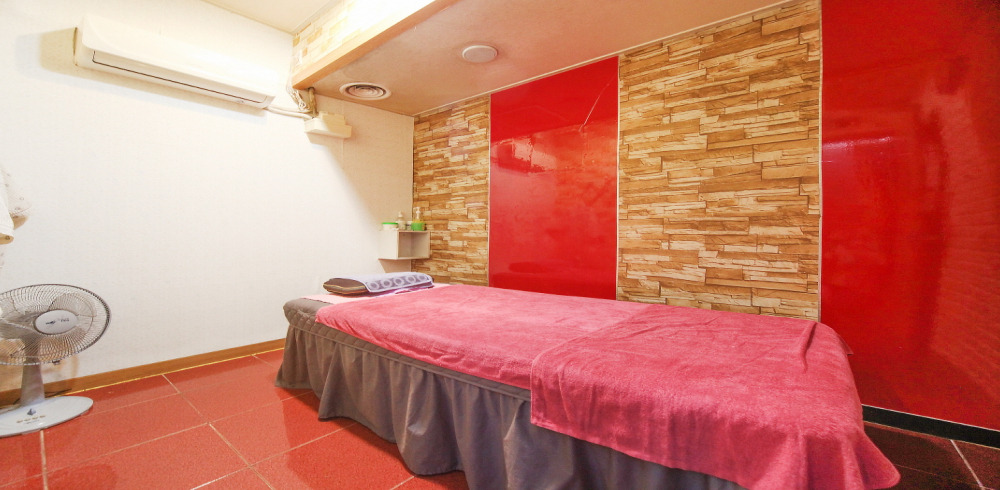 박달동 중국관리사 마사지샵 황금약손테라피의 쾌적한 관리실 내부 모습