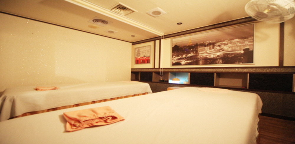 호계동 한국관리사 마사지샵 안테라피의 쾌적한 관리실 내부 모습