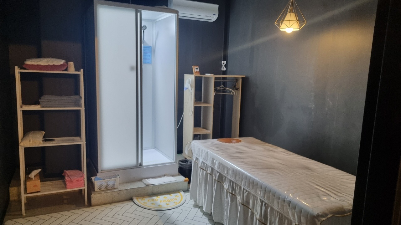 인후동1가 스웨디시 전문 제니아로마의 깔끔하고 정돈된 내부 전경