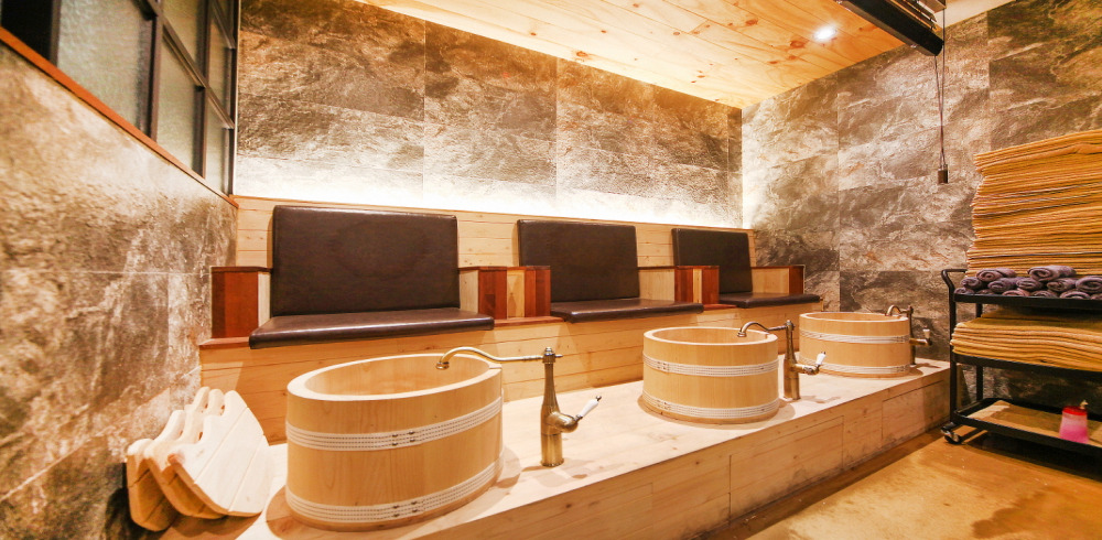 광안역,민락역에 위치한 아로마, 건식/스포츠, 커플관리, 풋케어, 뷰티/에스테틱 서비스 가능 마사지달인 시설