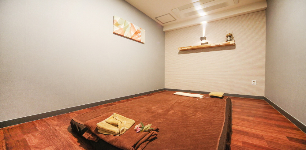 광안역,민락역에 위치한 아로마, 건식/스포츠, 커플관리, 풋케어, 뷰티/에스테틱 서비스 가능 마사지달인 시설