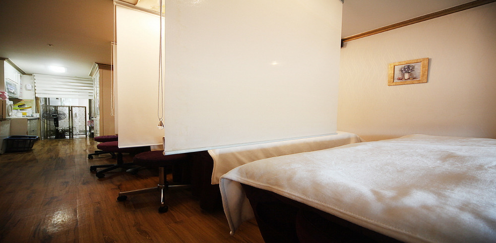 창동 한국관리사 마사지샵 로즈마리에스테틱의 쾌적한 관리실 내부 모습